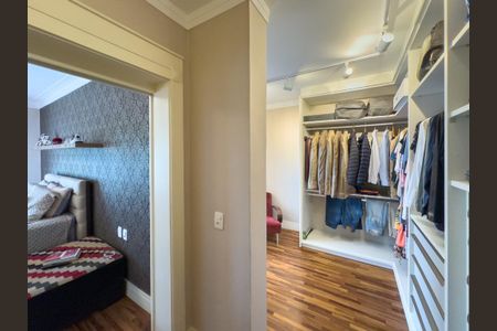 Casa de condomínio à venda com 435m², 3 quartos e 6 vagas