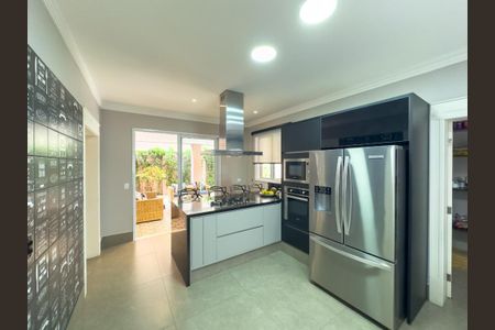 Casa de condomínio à venda com 435m², 3 quartos e 6 vagas