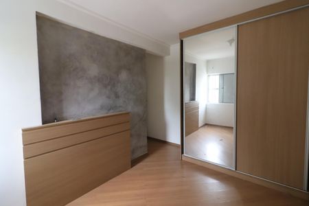 Quarto 1 de apartamento à venda com 2 quartos, 59m² em Umuarama, Osasco