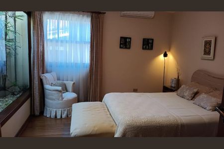 Casa de Condomínio à venda com 4 quartos, 453m² em Alphaville, Santana de Parnaíba