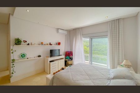 Casa de condomínio à venda com 427m², 4 quartos e 6 vagas