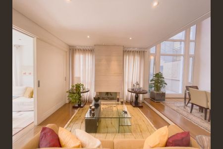 Casa de condomínio à venda com 427m², 4 quartos e 6 vagas