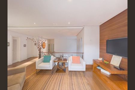 Casa de condomínio à venda com 427m², 4 quartos e 6 vagas