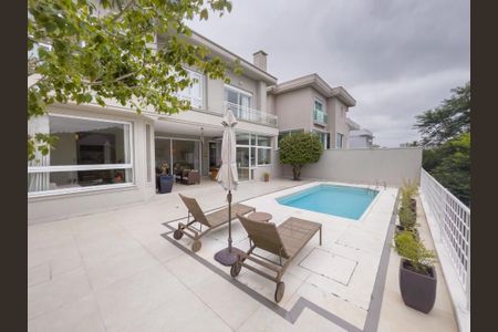 Casa de condomínio à venda com 427m², 4 quartos e 6 vagas