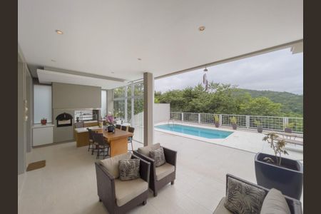 Casa de condomínio à venda com 427m², 4 quartos e 6 vagas