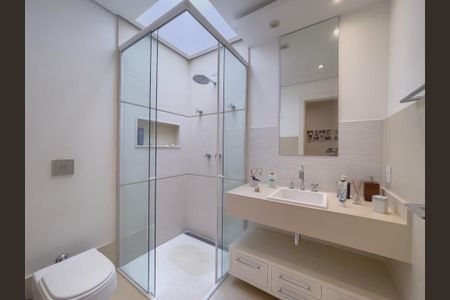 Casa de condomínio à venda com 427m², 4 quartos e 6 vagas