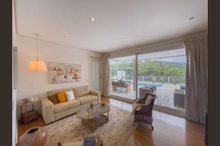 Casa de condomínio à venda com 427m², 4 quartos e 6 vagas