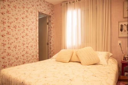 Casa à venda com 180m², 3 quartos e 3 vagasSuíte 2