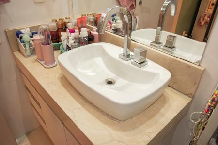 Casa à venda com 180m², 3 quartos e 3 vagasBanheiro da Suíte 3