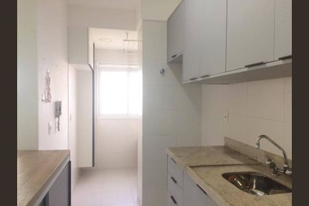 Apartamento à venda com 2 quartos, 69m² em Empresarial 18 do Forte, Barueri
