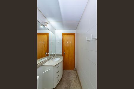 Apartamento para alugar com 96m², 3 quartos e 2 vagasBanheiro Social