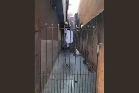 Casa à venda com 5 quartos, 250m² em Jardim Tupanci, Barueri