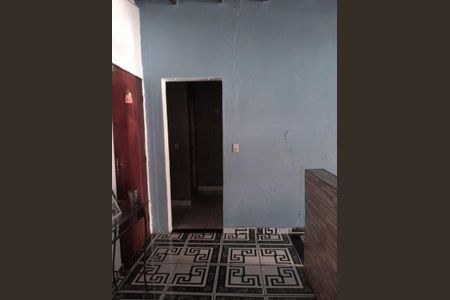 Casa à venda com 5 quartos, 250m² em Jardim Tupanci, Barueri