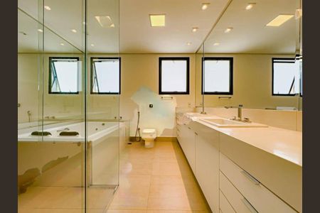 Casa à venda com 5 quartos, 730m² em Alphaville Conde II, Barueri