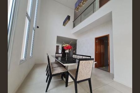 Casa à venda com 4 quartos, 426m² em Parque Sinai, Santana de Parnaíba