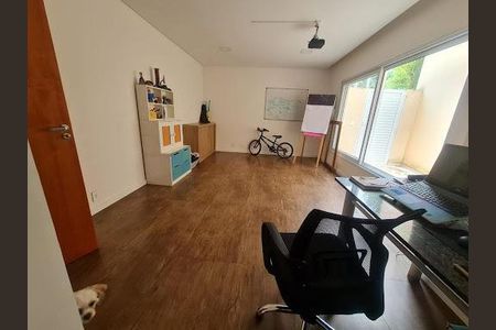 Casa à venda com 4 quartos, 426m² em Parque Sinai, Santana de Parnaíba