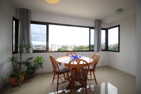 Apartamento para alugar com 2 quartos, 103m² em Vila Ipiranga, Porto Alegre