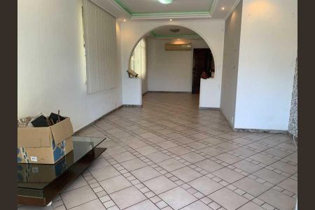 Casa à venda com 538m², 4 quartos e 3 vagas
