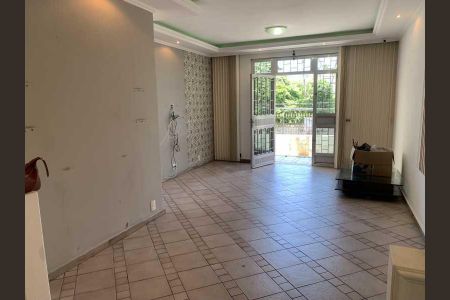 Casa à venda com 4 quartos, 538m² em Taquara, Rio de Janeiro