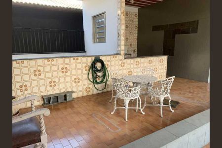 Casa à venda com 538m², 4 quartos e 3 vagas