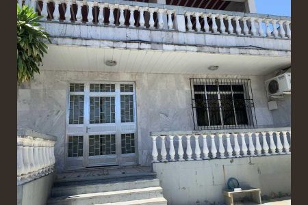 Casa à venda com 538m², 4 quartos e 3 vagas