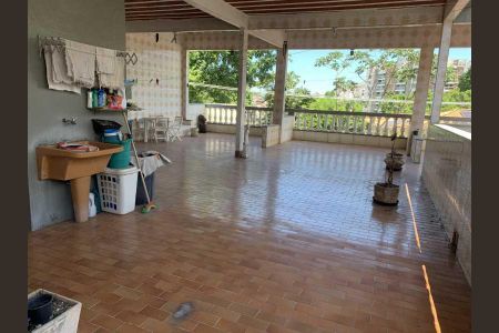 Casa à venda com 4 quartos, 538m² em Taquara, Rio de Janeiro