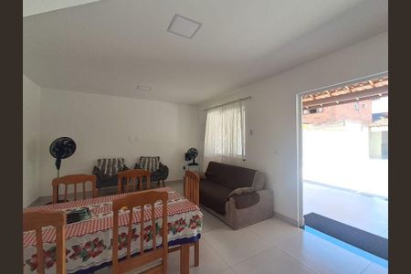 Casa à venda com 3 quartos, 181m² em Piratininga, Niterói