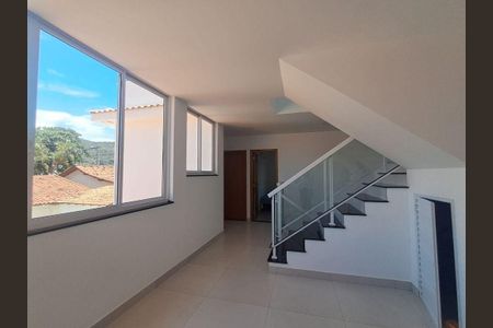 Casa à venda com 3 quartos, 181m² em Piratininga, Niterói