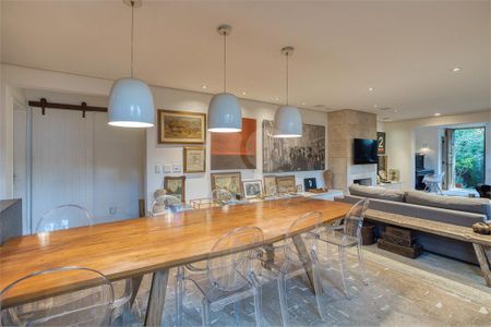 Casa à venda com 4 quartos, 320m² em Jardim Petropolis, São Paulo