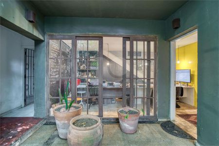 Casa à venda com 4 quartos, 320m² em Jardim Petropolis, São Paulo