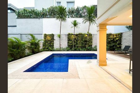 Casa à venda com 420m², 4 quartos e 6 vagas
