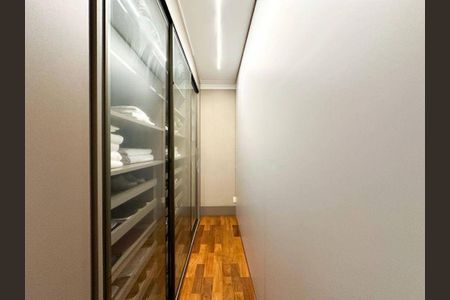 Casa à venda com 420m², 4 quartos e 6 vagas