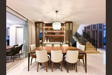 Casa à venda com 420m², 4 quartos e 6 vagas