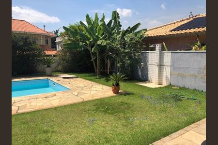 Casa de condomínio à venda com 329m², 4 quartos e 4 vagas