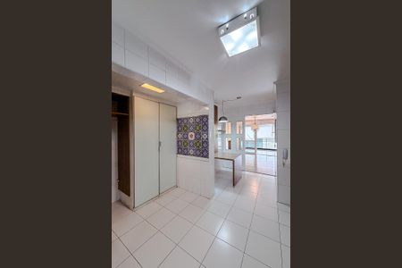 Apartamento para alugar com 133m², 3 quartos e 2 vagasCozinha