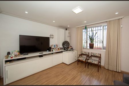 Apartamento à venda com 130m², 3 quartos e 2 vagas Apartamento à venda com 130m², 3 quartos e 2 vagasSALA