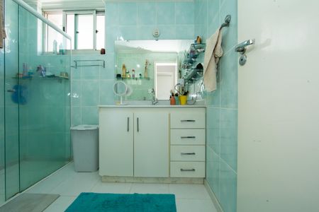 Apartamento à venda com 130m², 3 quartos e 2 vagas Apartamento à venda com 130m², 3 quartos e 2 vagasBANHEIRO3