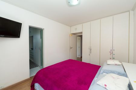 Apartamento à venda com 130m², 3 quartos e 2 vagas Apartamento à venda com 130m², 3 quartos e 2 vagasQUARTO3