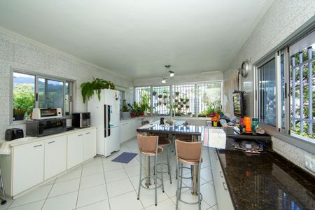 Apartamento à venda com 130m², 3 quartos e 2 vagas Apartamento à venda com 130m², 3 quartos e 2 vagasCOZINHA