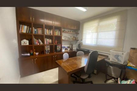 Casa de Condomínio à venda com 3 quartos, 320m² em Condomínio Centro Comercial Alphaville, Barueri