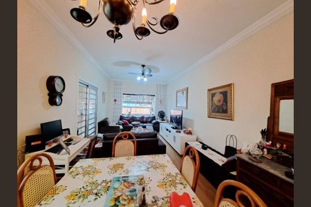 Casa à venda com 218m², 3 quartos e 2 vagasSALA DE JANTAR