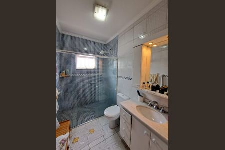 BANHEIRO de casa à venda com 3 quartos, 218m² em Vila Prudente, São Paulo