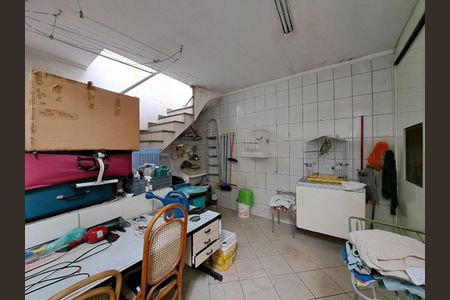 Casa à venda com 218m², 3 quartos e 2 vagasLAVANDERIA