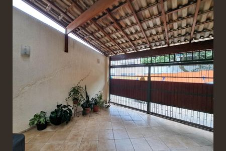 Casa à venda com 218m², 3 quartos e 2 vagasGARAGEM