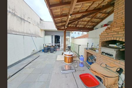 Casa à venda com 218m², 3 quartos e 2 vagasCHURRASQUEIRA