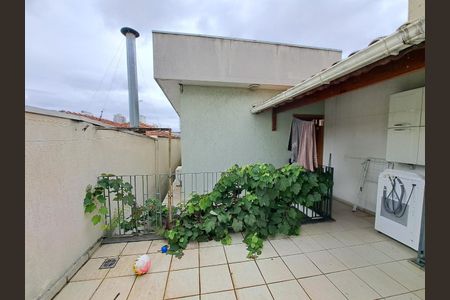 Casa à venda com 218m², 3 quartos e 2 vagasQUINTAL