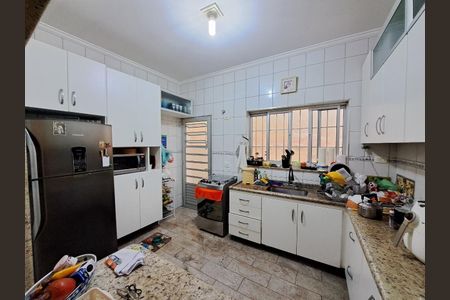 Casa à venda com 218m², 3 quartos e 2 vagasCOZINHA