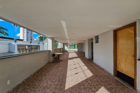 Apartamento à venda com 160m², 4 quartos e 2 vagas Apartamento à venda com 160m², 4 quartos e 2 vagasÁrea comum - Salão de festas