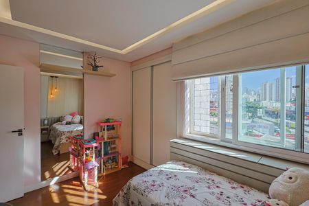 Apartamento à venda com 160m², 4 quartos e 2 vagas Apartamento à venda com 160m², 4 quartos e 2 vagasQuarto 2