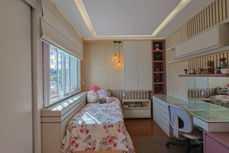 Apartamento à venda com 160m², 4 quartos e 2 vagas Apartamento à venda com 160m², 4 quartos e 2 vagasQuarto 2